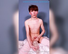 Bedheadboy aka goodshyboy - 10-21-2021 OnlyFans Video - fleshlight, vibe and sound edging  cum x