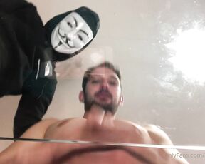 Master Max aka newmastermax - 06-10-2022 OnlyFans Video - 17 minutes  cagedbottom getting smushed under me newmastermax and domuncut