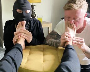 Master Max aka newmastermax - 07-17-2022 OnlyFans Video - Good boys share those toes subguy29 slavejake