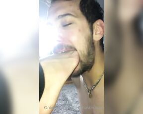 Master Max aka newmastermax - 07-10-2022 OnlyFans Video - Swipe to continue the videos When I tell you to clean my feet this is how