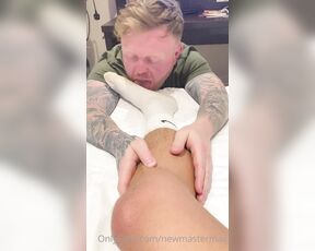 Master Max aka newmastermax - 08-18-2022 OnlyFans Video - Swipe for bare feet slavejake licking my socks and feet