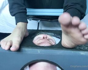 Master Max aka newmastermax - 10-03-2022 OnlyFans Video - Part 26 under my smelly feet Im uploading them separate cos wouldnt work slavejake