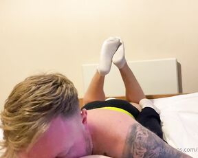 Master Max aka newmastermax - 11-20-2022 OnlyFans Video - 15 mins  this is soooo fucking hot Making my little pigs worship all parts of