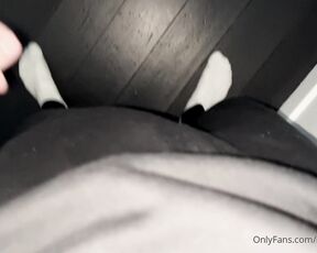 Master Max aka newmastermax - 12-07-2022 OnlyFans Video - 25 minutes _ shy lukey boy worships my socks, bare feet and sucks my cock until