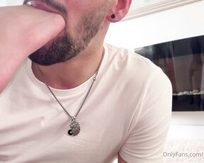 Master Max aka newmastermax - 07-15-2023 OnlyFans Video - We love using our little bitch