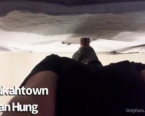 Jordan Hung aka mr_hung3 - 08-17-2023 OnlyFans Video - Walked in and got my big ol dick serviced diksukahtown