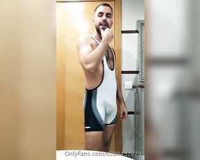 Abfabspandex Rubberleatherside aka u329457479 - 05-23-2023 OnlyFans Video - Wank in singlet by rubberleatherside