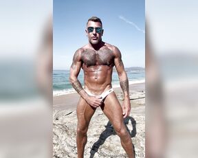 Abfabspandex Rubberleatherside aka u329457479 - 10-10-2023 OnlyFans Video - Greetings from a gay beach in Spain, where I like to do cruising