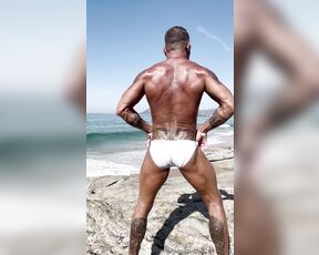 Abfabspandex Rubberleatherside aka u329457479 - 10-10-2023 OnlyFans Video - Greetings from a gay beach in Spain, where I like to do cruising