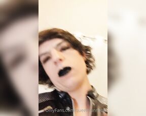 Queerbunnybabe aka queerbunnybabe - 03-25-2021 OnlyFans Video - You see something you like or