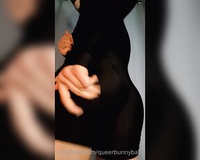 Queerbunnybabe aka queerbunnybabe - 09-06-2021 OnlyFans Video - I love shaking my ass in something skintight  it feels amazing