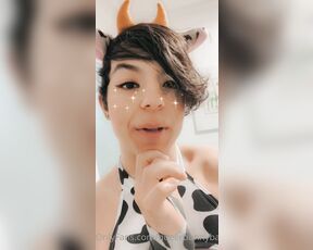 Queerbunnybabe aka queerbunnybabe - 10-19-2022 OnlyFans Video - Lil update for collab day Wanna see the behind the scenes and early access Tip 15