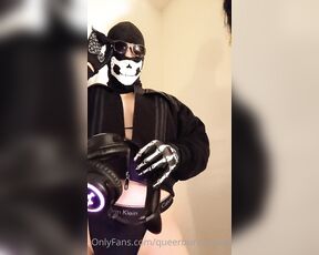 Queerbunnybabe aka queerbunnybabe - 12-08-2022 OnlyFans Video - Take my mask off Only if I can leave the cat ears on