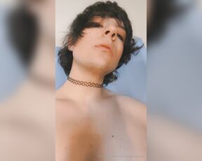 Queerbunnybabe aka queerbunnybabe - 10-28-2023 OnlyFans Video - Who wants to get bullied