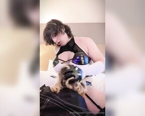 Queerbunnybabe aka queerbunnybabe - 10-19-2024 OnlyFans Video - Hes a good toy Full vid in DMs