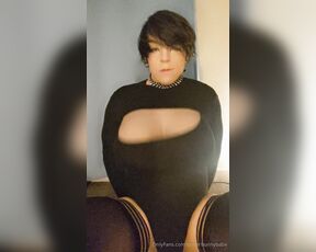 Queerbunnybabe aka queerbunnybabe - 02-06-2024 OnlyFans Video - Big tiddy goth gf