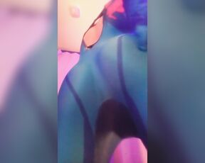 Queerbunnybabe aka queerbunnybabe - 07-20-2020 OnlyFans Video - Does this make my butt look big