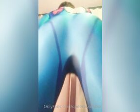 Queerbunnybabe aka queerbunnybabe - 06-22-2020 OnlyFans Video - The booty bouncing in this suit