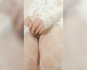 Queerbunnybabe aka queerbunnybabe - 09-17-2020 OnlyFans Video - So pent up and ready to be used  What a good whore bride