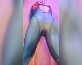 Queerbunnybabe aka queerbunnybabe - 07-20-2020 OnlyFans Video - Skintight suits and jiggling booty