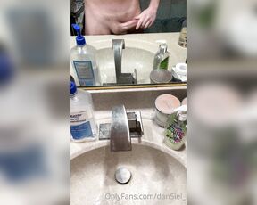 Dan5iel_ aka dan5iel_ - 04-22-2021 OnlyFans Video - woke up ready to go