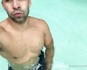 Franco Nunez aka franconunezxxx - 08-29-2020 OnlyFans Video - Come get with me at the pool Im all alone