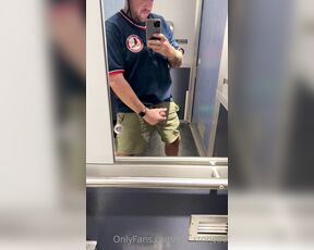 Joe Stone aka joe_stone88 - 05-16-2022 OnlyFans Video - We took turns in the bathroom on the train to the Cardinals game