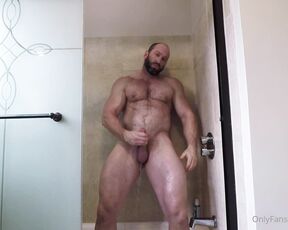 Muscled Madison aka cmadison - 01-22-2023 OnlyFans Video - Flexing and stroking and shooting my load in the shower