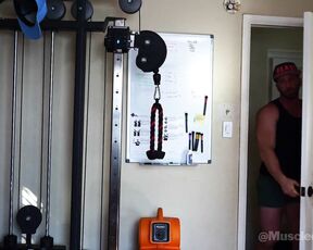 Muscled Madison aka cmadison - 09-06-2023 OnlyFans Video - Heres another remastered muscle video, this one with a creamy ending all over my weight bench