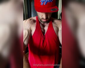 Muscled Madison aka cmadison - 05-31-2020 OnlyFans Video - Flyes and a little worship