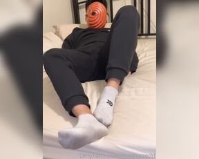 Master zedd aka masterzedd OnlyFans - Who else enjoys watching me show off my stinky socks