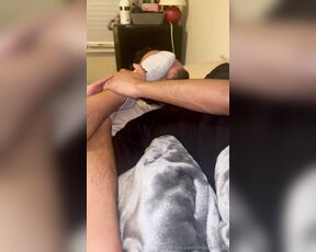 Master zedd aka masterzedd OnlyFans - Face play with sox and barefoot