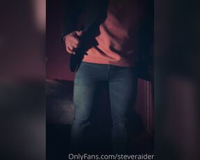 Steve Raider aka steveraider - 05-22-2023 OnlyFans Video - Suit off bums out