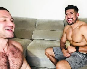 Augusto MX aka augusto04 - 09-24-2022 OnlyFans Video - Otra visión de la follada que le pagamos a este ruso tragon