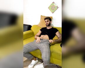 Facundo Antunes aka facundoantunes1 - 04-21-2021 OnlyFans Video - Que morbo me da poner canciones y jugar con la cámara mientras me toco y me