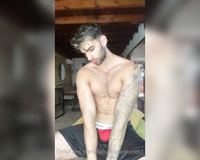 Facundo Antunes aka facundoantunes1 - 05-04-2021 OnlyFans Video - Salí de entrenar  Todo sudadito, con el bóxer rojo que tanto les gusta a ustedes