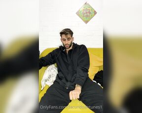 Facundo Antunes aka facundoantunes1 - 05-11-2021 OnlyFans Video - Estaba solo en mi casa, así que empecé a jugar con mi verga mientras mis vecinos