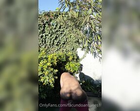 Facundo Antunes aka facundoantunes1 - 07-09-2021 OnlyFans Video - Día de calor  regando el jardín de mi casa, la cosa se comenzó a poner