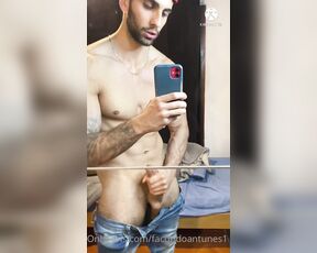 Facundo Antunes aka facundoantunes1 - 09-02-2021 OnlyFans Video - Antes de salir de mi casa tengo que aflojar un poco mi venga sino cada vez