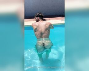 Facundo Antunes aka facundoantunes1 - 11-21-2021 OnlyFans Video - Tarde en la piscinade mi casa y con los obreros trabajando me puse bien caliente mientras