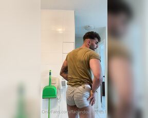 Facundo Antunes aka facundoantunes1 - 01-09-2022 OnlyFans Video - Aviso  Busco pasivo que sepa barrer, cocinar y planchar, a cambio le daré mi pija