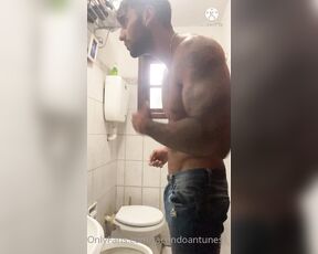 Facundo Antunes aka facundoantunes1 - 03-06-2022 OnlyFans Video - Mucho rato tirando leche pero mi culo no recibe nada  Se estaba poniendo celoso, tuve