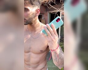 Facundo Antunes aka facundoantunes1 - 06-14-2022 OnlyFans Video - Haciendo mi labor como jardinero  mientras recogia las hojas, me llega un mensaje del dueño