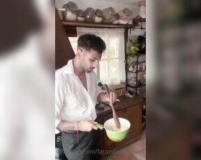 Facundo Antunes aka facundoantunes1 - 06-14-2023 OnlyFans Video - Esto de no saber cocinar no me gusta  a mi comida le faltaba sal, y