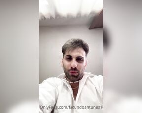 Facundo Antunes aka facundoantunes1 - 06-14-2023 OnlyFans Video - Esto de no saber cocinar no me gusta  a mi comida le faltaba sal, y