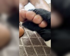 Facundo Antunes aka facundoantunes1 - 10-19-2023 OnlyFans Video - Contrato una masajista  y me hace unos masajes bien ricos en los pies  Me