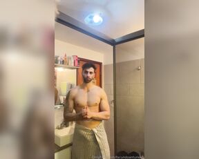 Facundo Antunes aka facundoantunes1 - 09-29-2023 OnlyFans Video - Se que son muy morbosos con las AXILAS  Y les encantaria saber a qué huelo