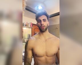 Facundo Antunes aka facundoantunes1 - 09-29-2023 OnlyFans Video - Se que son muy morbosos con las AXILAS  Y les encantaria saber a qué huelo