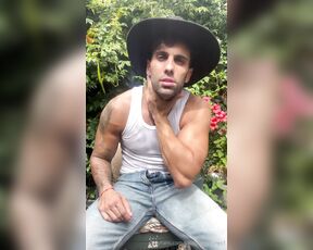 Facundo Antunes aka facundoantunes1 - 02-27-2024 OnlyFans Video - Un cowboy como yo no puede tomarse un descanso  porque su verga vive excitada