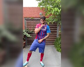 Facundo Antunes aka facundoantunes1 - 03-12-2024 OnlyFans Video - Soy el nuevo fichaje del FC Barcelona y tengo que hacer un buen calentamiento, pero me